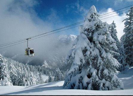 Ax 3 Domaines Ski Resort by: metodimarinovalucas