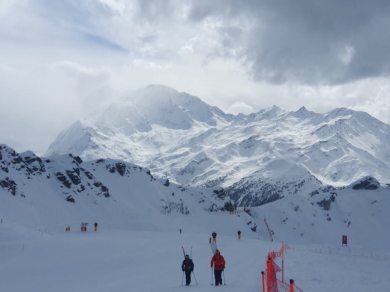 Hiking up Les Attelas, Verbier