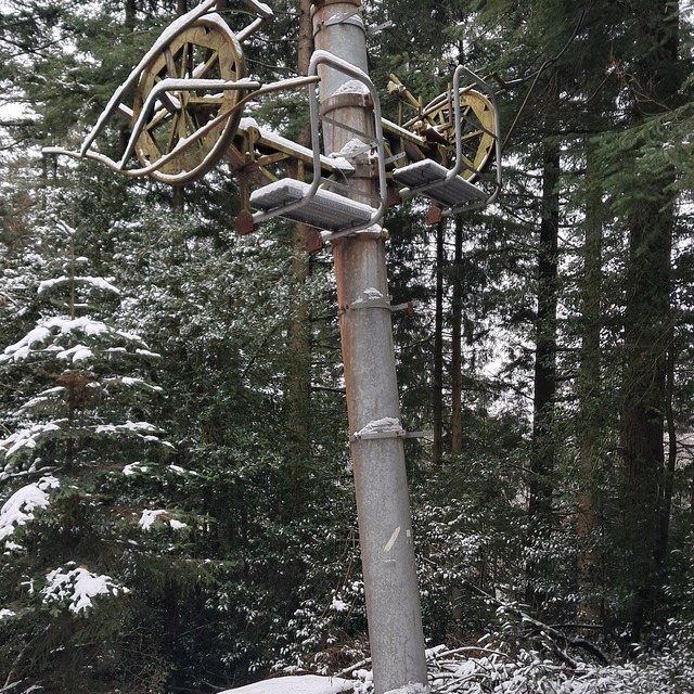 abandonned skilift, Le Haut Folin