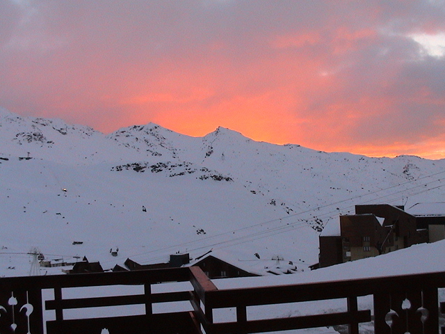 Red sky at night...., Val Thorens