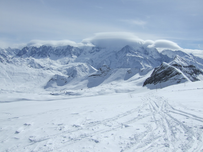 In the clouds, Flaine