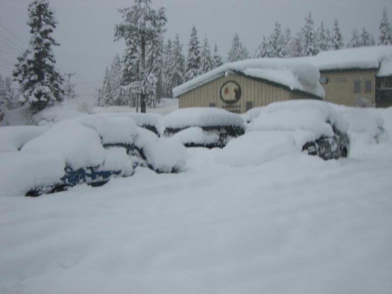 buried cars, Mammoth Mountain