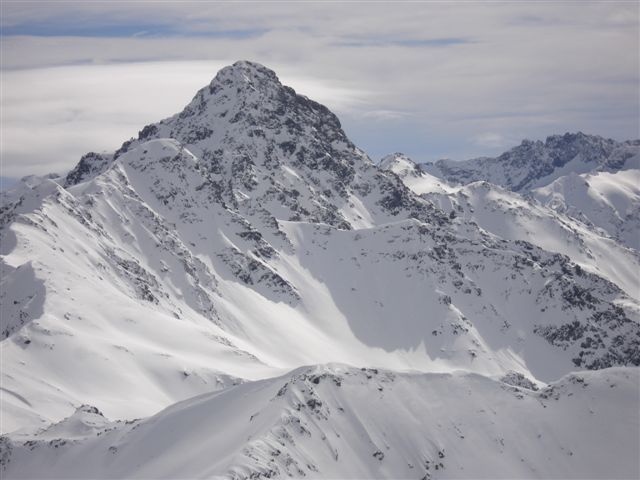 The steep Sennefluh shutes above Davos