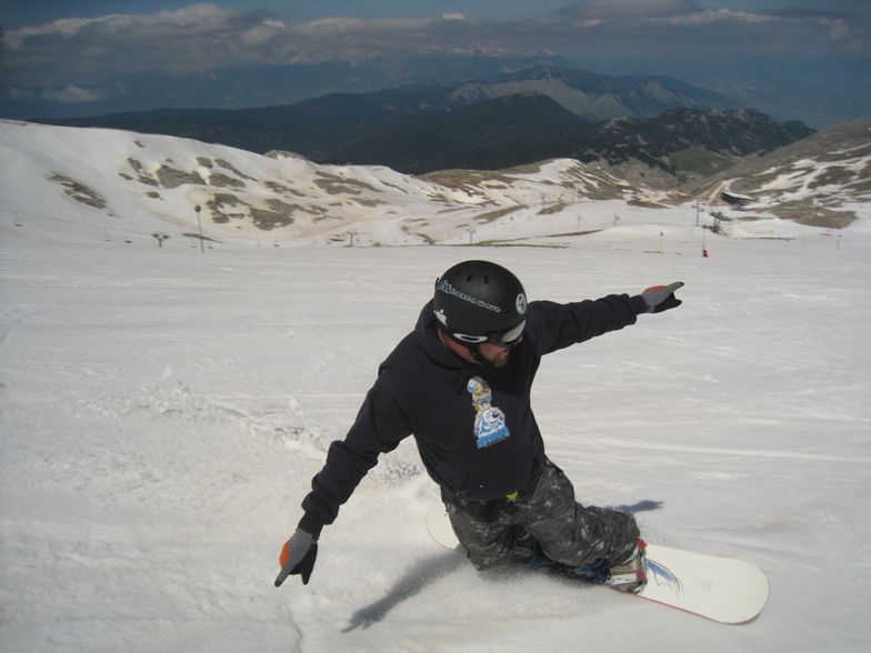 Spring Wake at Mt. Parnassos April 2009 - Rider: Rob  Photo: Jason, Mount Parnassos