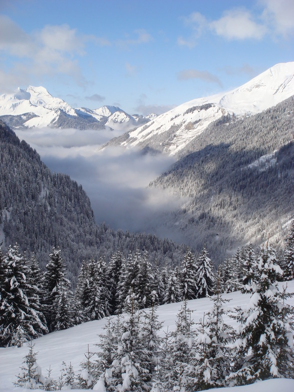 Lindarets valley, Chatel