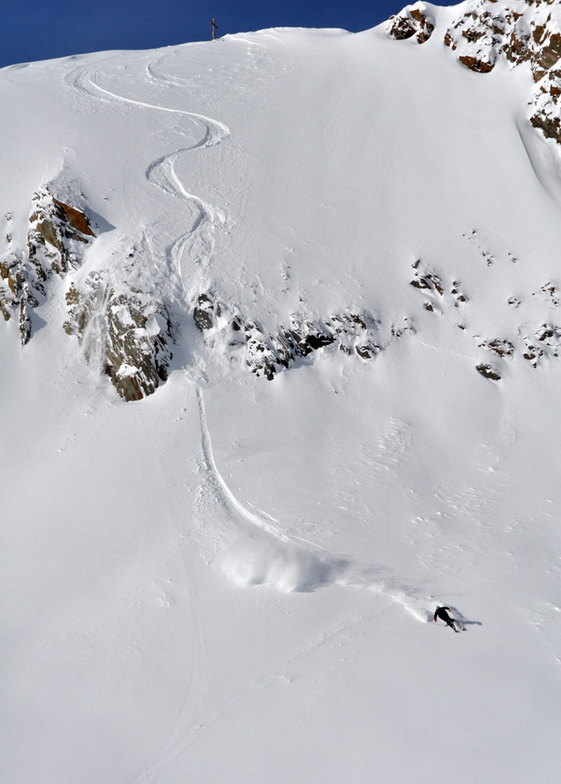 Fresh lines at Stubai, Stubai Glacier