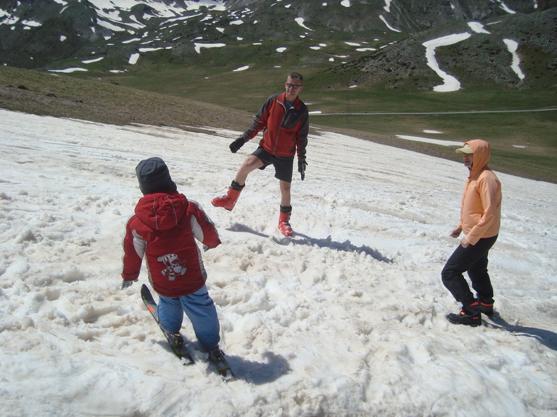 Skiing in may, Mavrovo-Zare Lazarevski