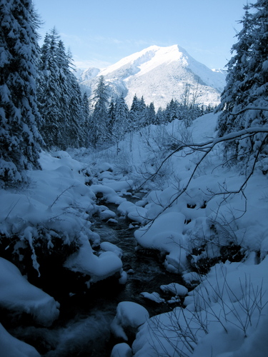 Ehrwald Ski Resort by: Stefan