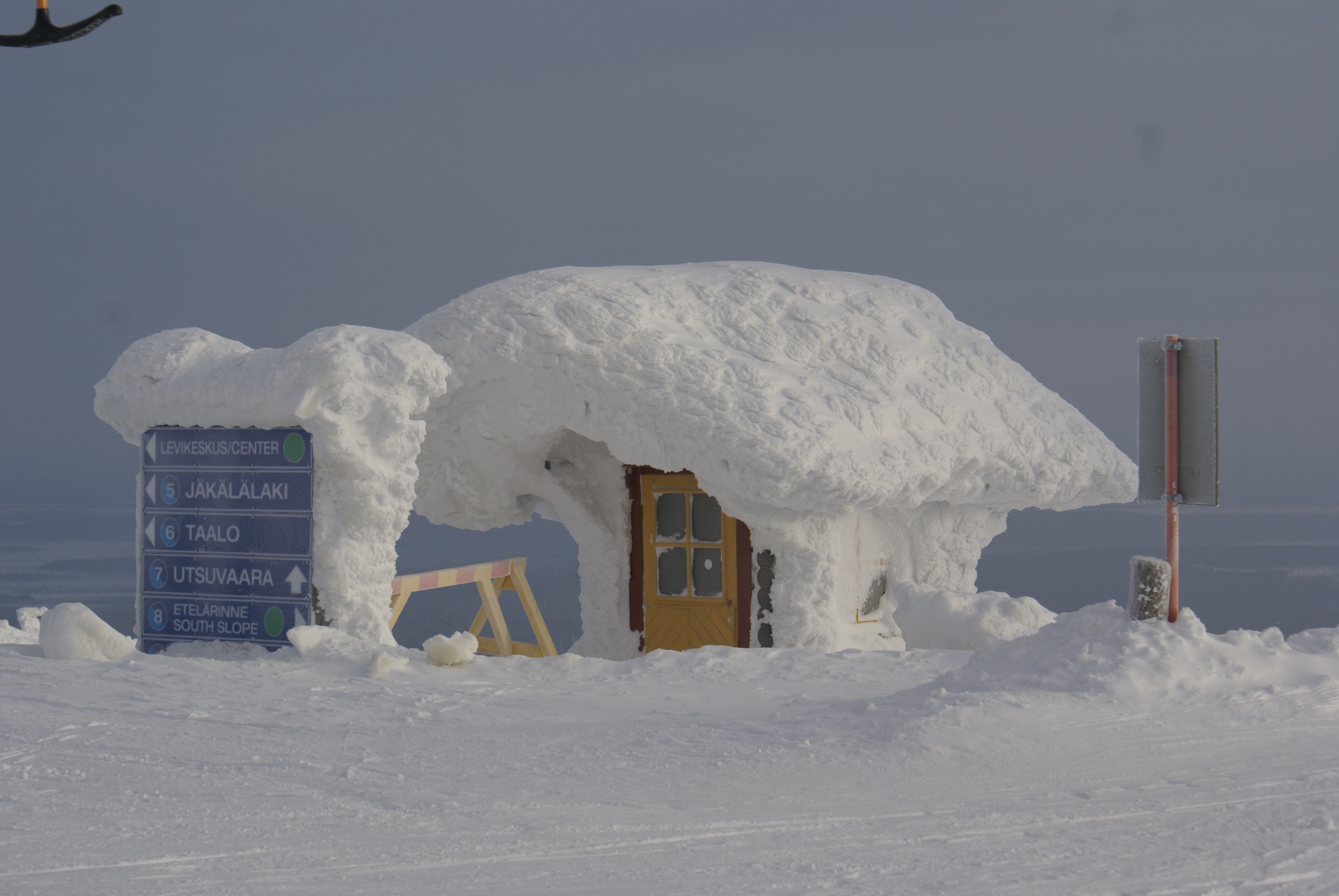Safehouse, Levi