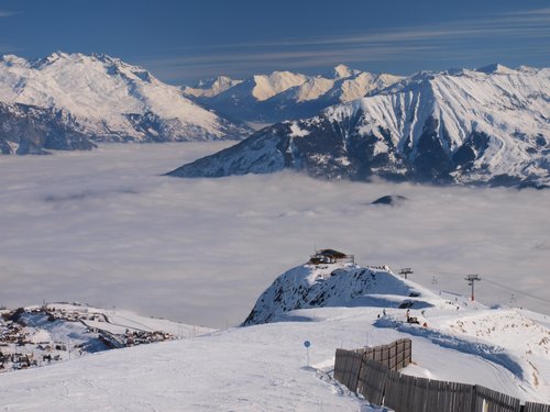 La Toussuire (Les Sybelles) Ski Resort by: Watto