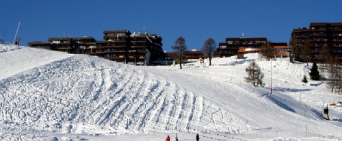 Thyon-Printze Ski Resort by: calvahead
