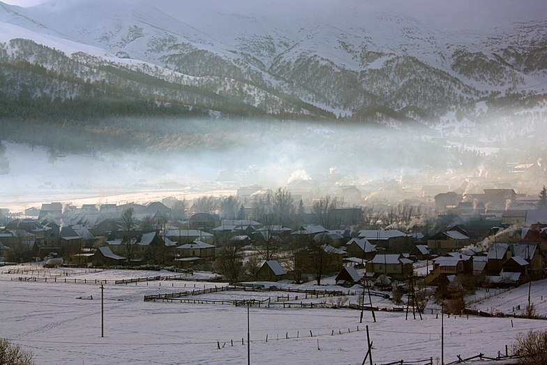 View on Tskhratskaro and Didveli, Bakuriani