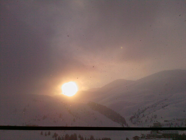 Snowing sunset at Popova Sapka Ski Resort, Popova Shapka