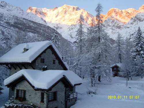 Macugnaga Ski Resort by: Carolyne Price