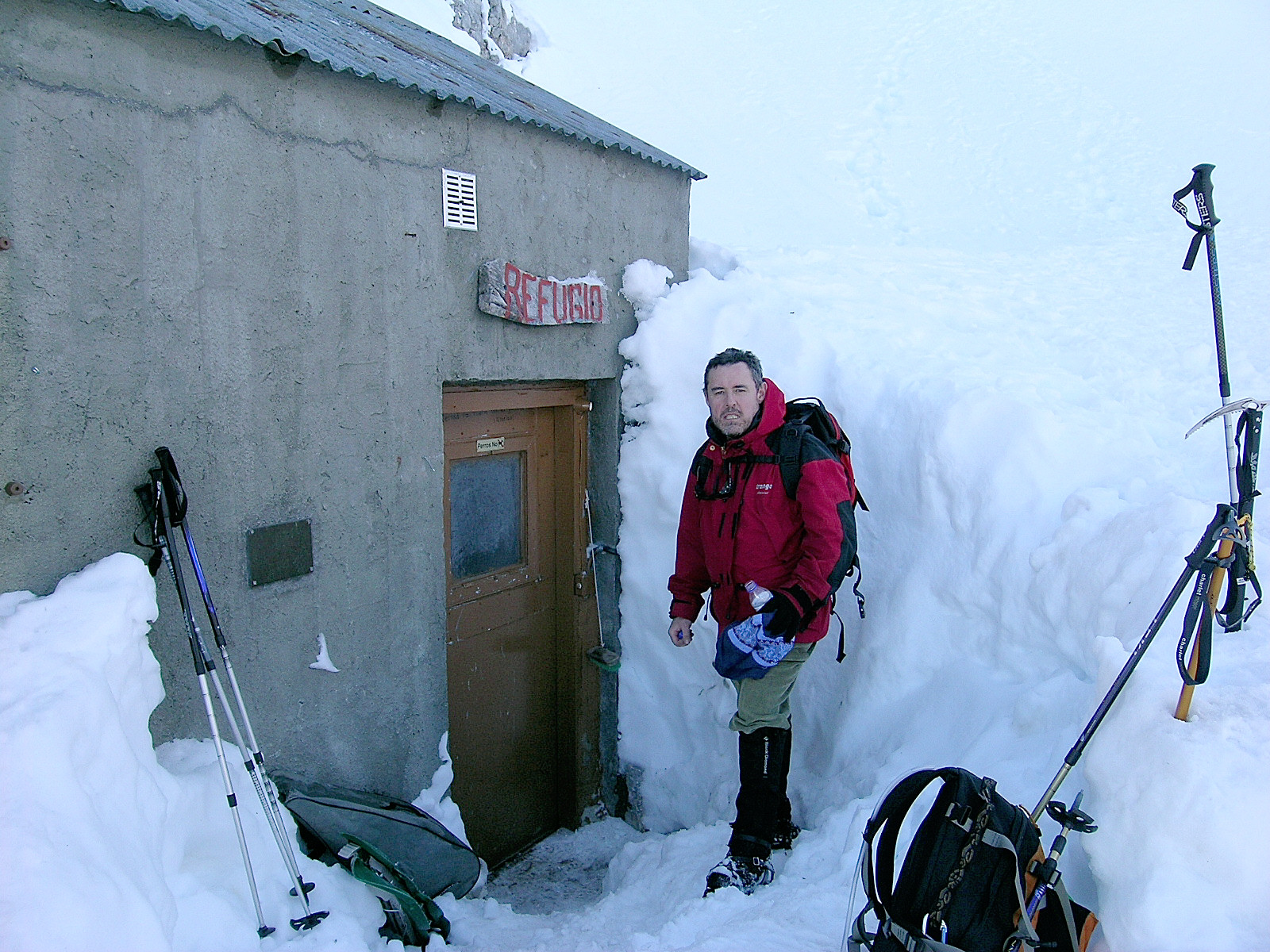 Picos De Europa Snow shelter