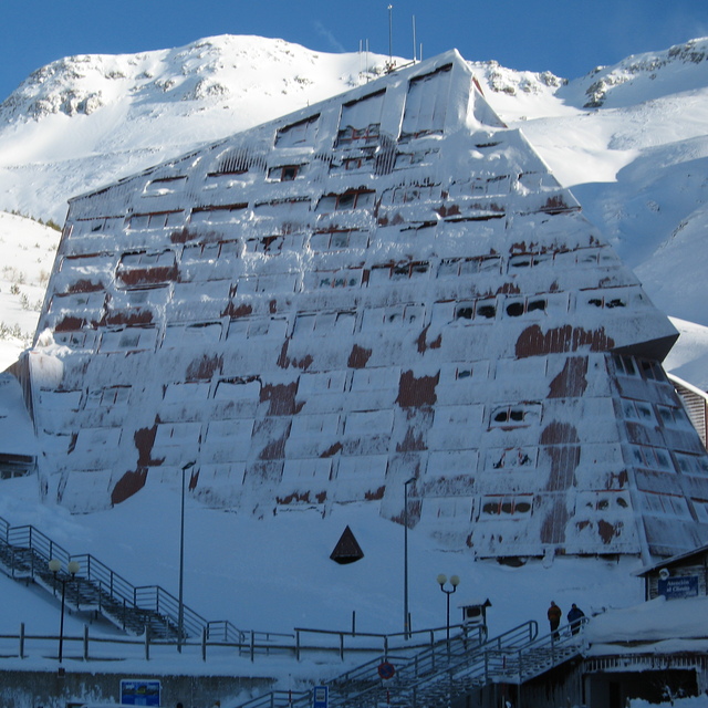 Gran Nevada, Astún