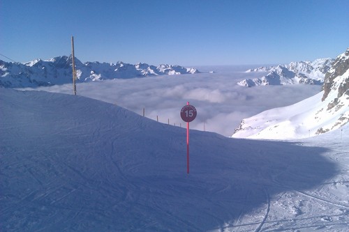 Vaujany Ski Resort by: noel coloe