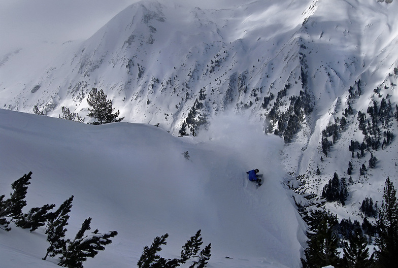 On the edge, Bansko