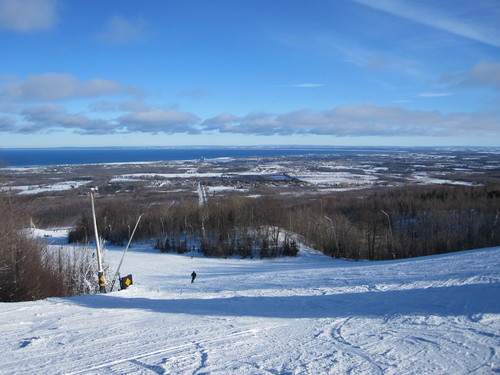 Blue Mountain Ski Resort by: robert smalley