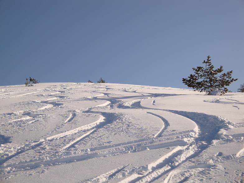 Entre la cime et les cretes, Gréolières Les Neiges