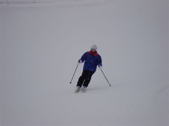 Susan skiing Furka, Davos