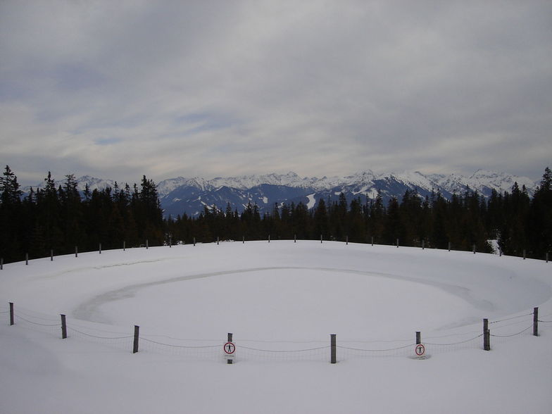 The &#39;Papageno Red&#39; Ice Ring, Filzmoos Austria