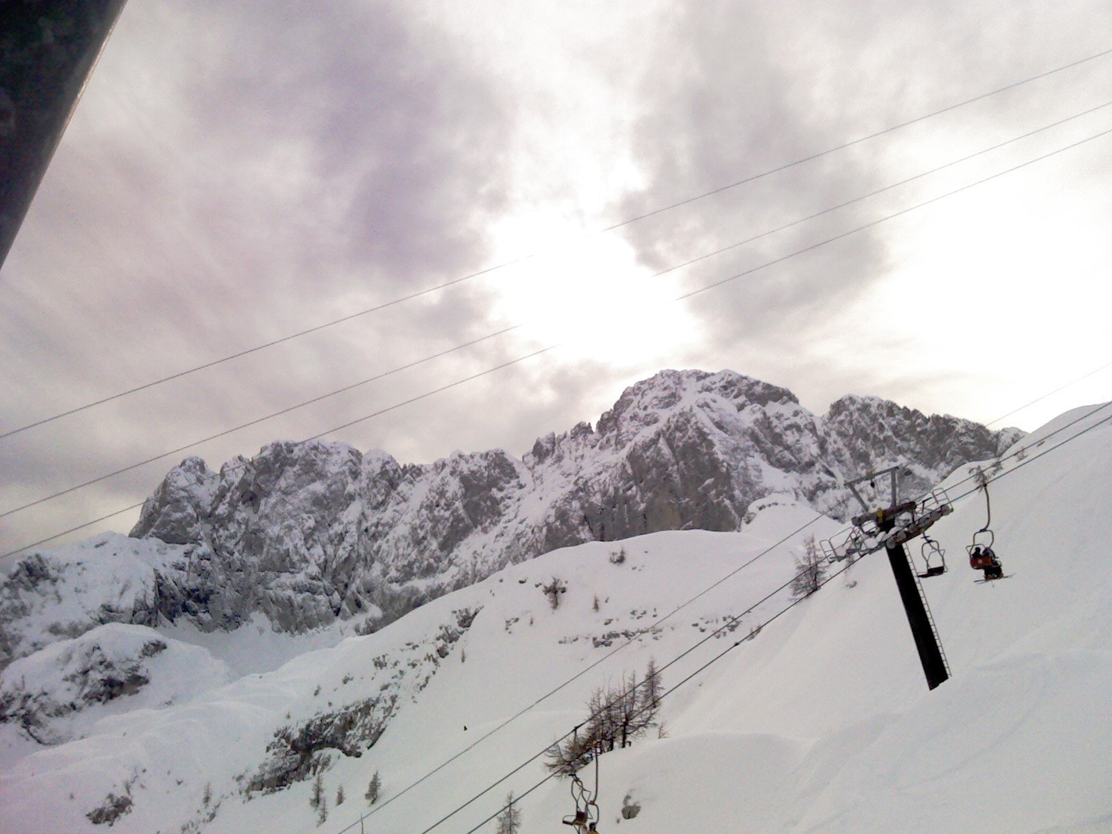 Climbing up to 2200m, Colere