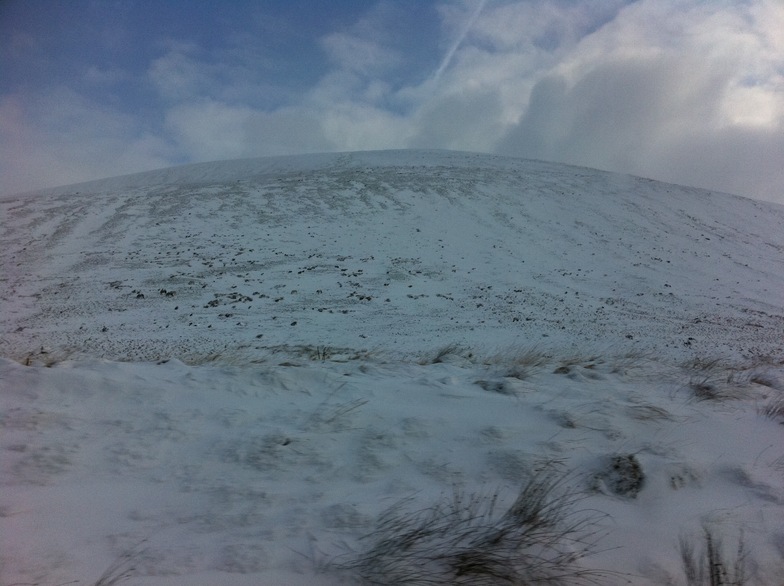 Tussocky conditions in the beacons, Pen-y-Fan
