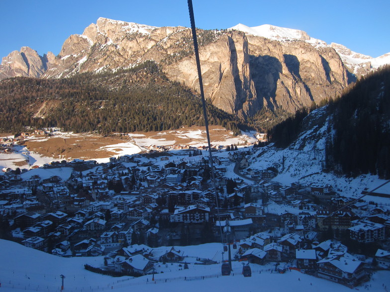 Downloading the Ciampinoi gondola., Val Gardena