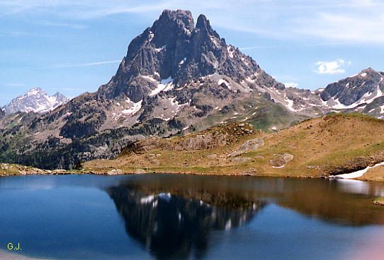 Ibones de Anayet y Midi d'Ossau