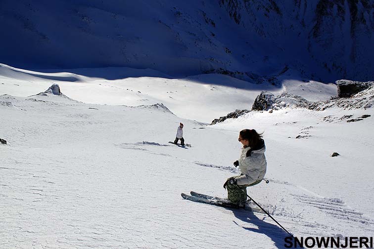 Chixx on steep off piste, Brezovica