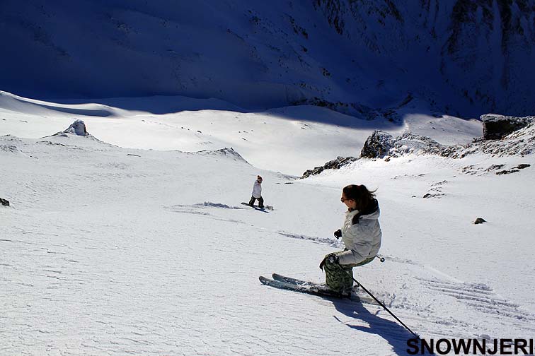 Chixx on steep off piste, Brezovica