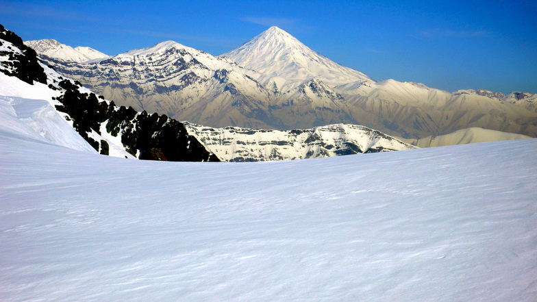 MOUNTAIN DAMAVAND, Mount Damavand