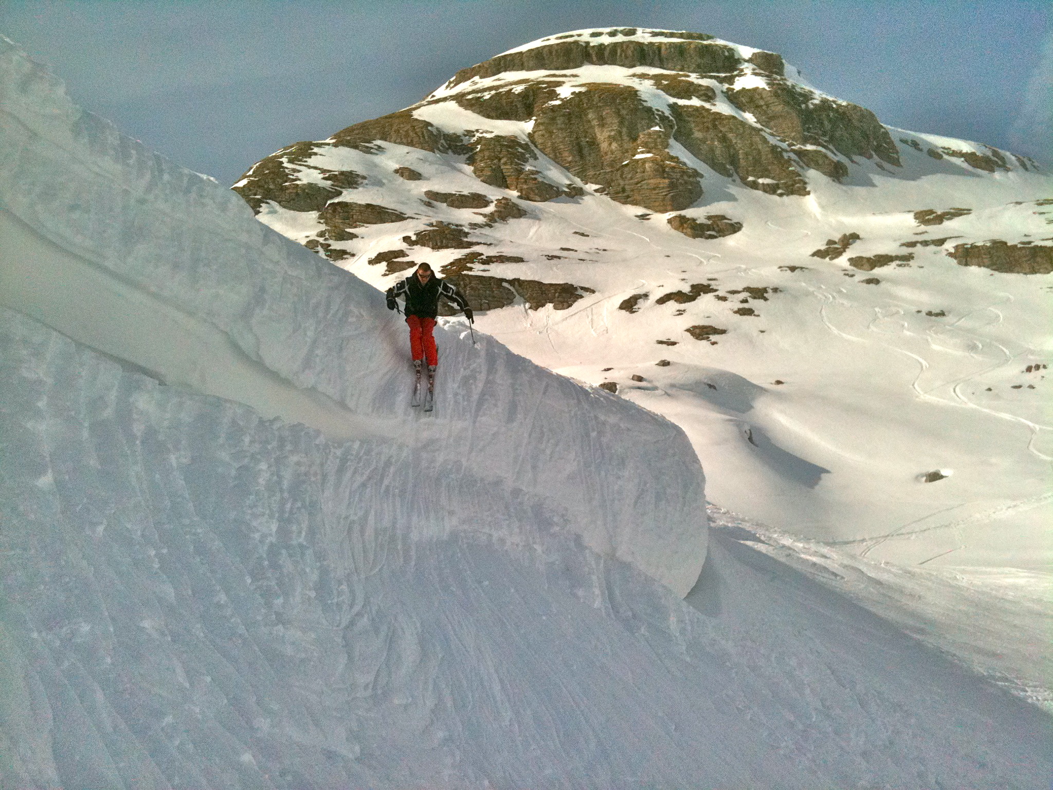 Richard jumping the cornice, Samoens