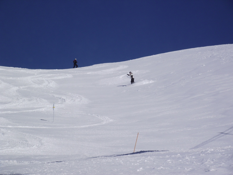 gem in nice powder, Isola 2000