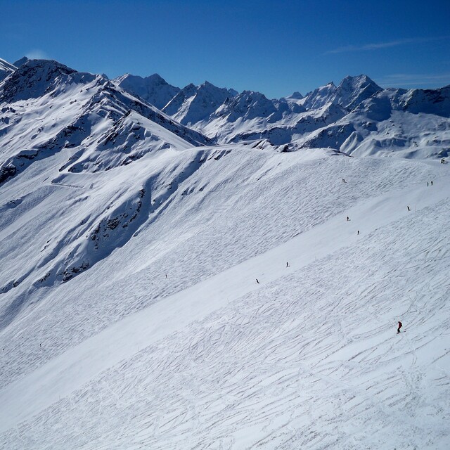 black run on the Col, Zinal