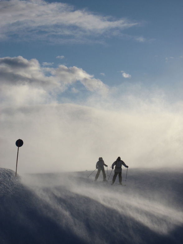 2 skiiers, Hemsedal