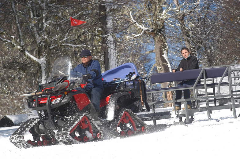 Transporte laderasur.com.ar, Chapelco