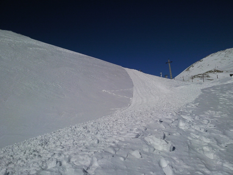 near 7 station, Tochal