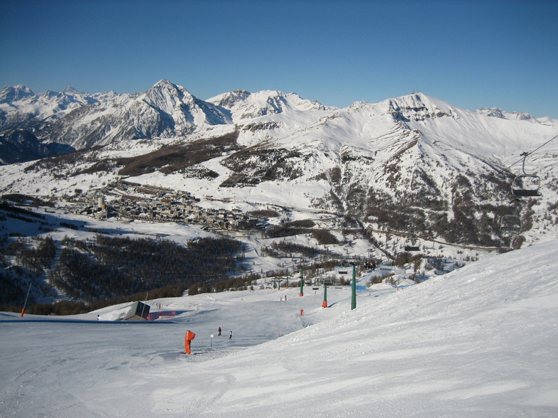 Sestrière (Vialattea) snow