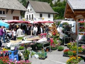 Abondance Sunday Market, La Chapelle d'Abondance photo