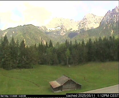 昨日午後2時のMittenwald/Kranzbergウェブカメラ