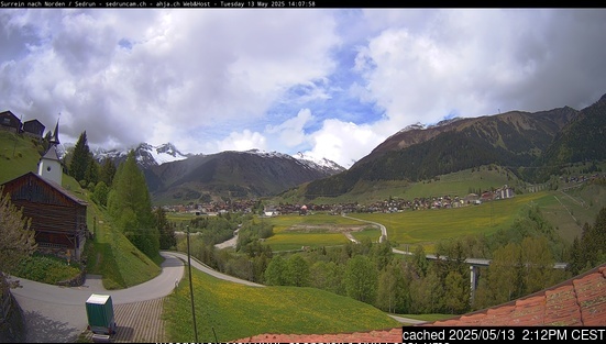 本日ランチタイムのSedrun Oberalpのウェブカメラ