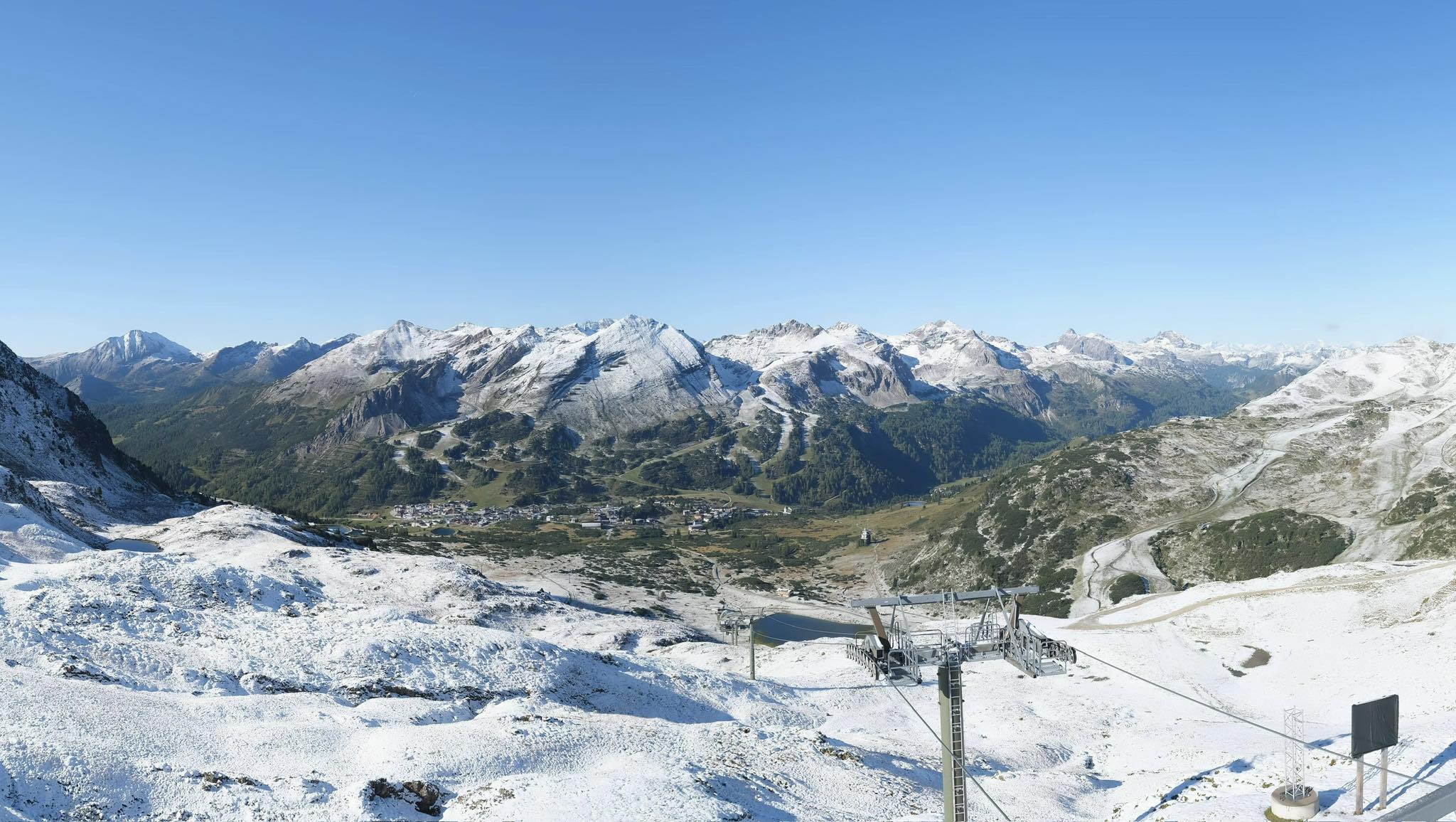Fresh Alpine Snowfall Sparks Early Winter Excitement Across Europe