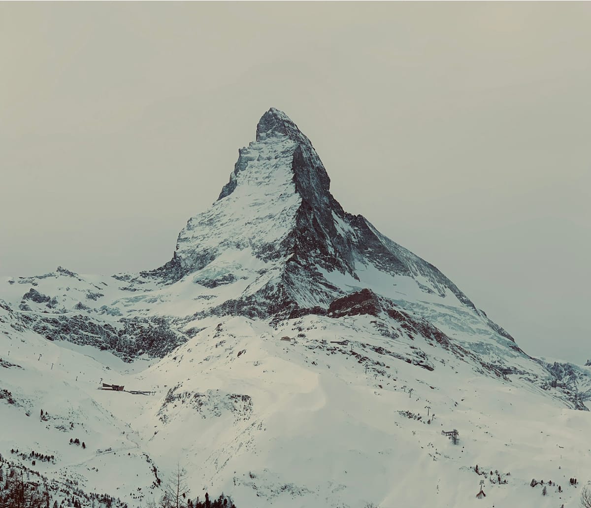 Urgent Search for Six Skiers Near Zermatt in Swiss Alps Amid Harsh Weather