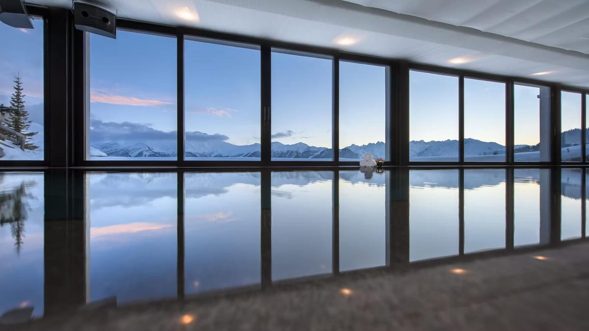 Ski Together, Stay Together: The Secret to Group Travel Without Compromise