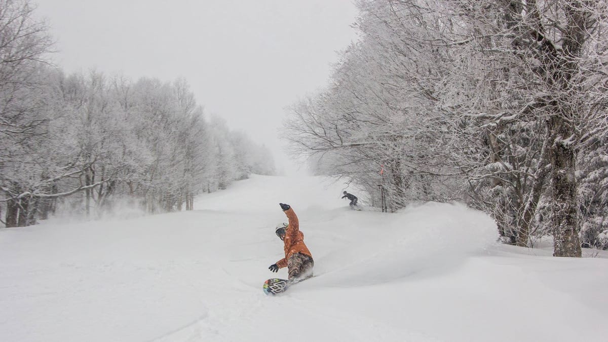 Heavy Spring Snowfall in New England