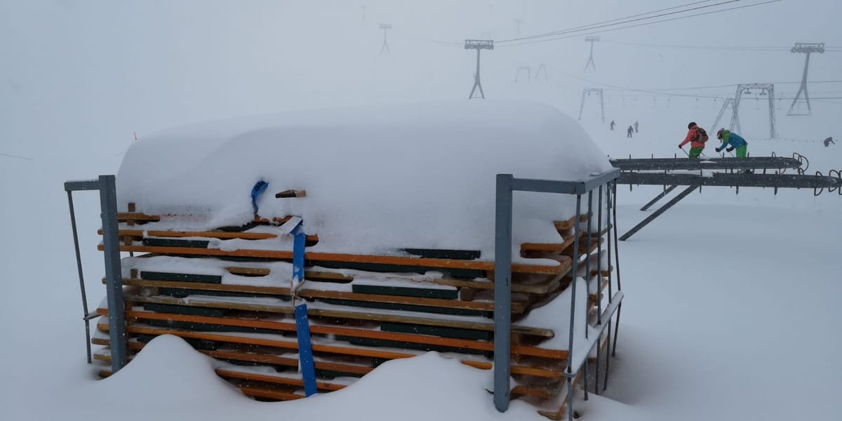 Big Snowfalls to Start May in the Alps