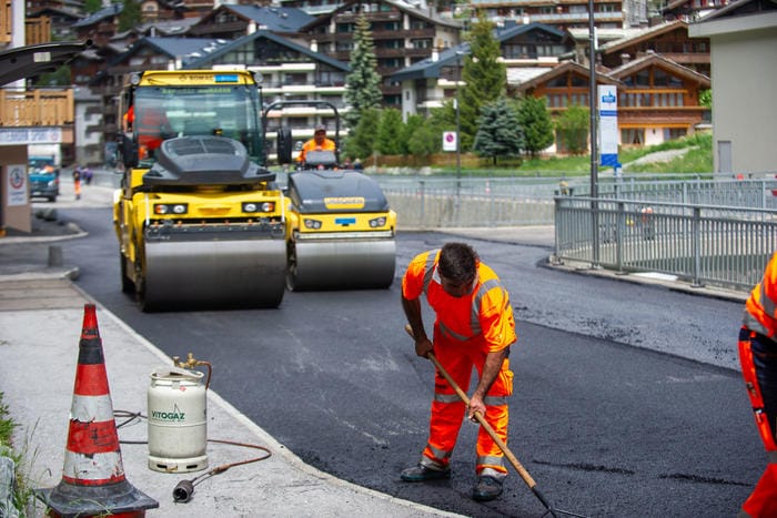 Zermatt Adds Plastic to Road Surface in Unusual Environmental Initiative