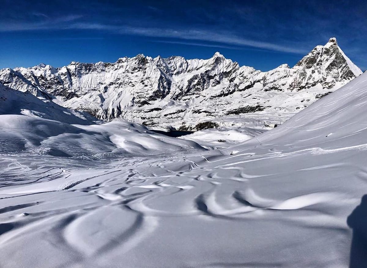 Cervinia Reports 2.4 Metres (8 Feet) of Snowfall in Past 7 Days (90cm in Last 24 hrs)